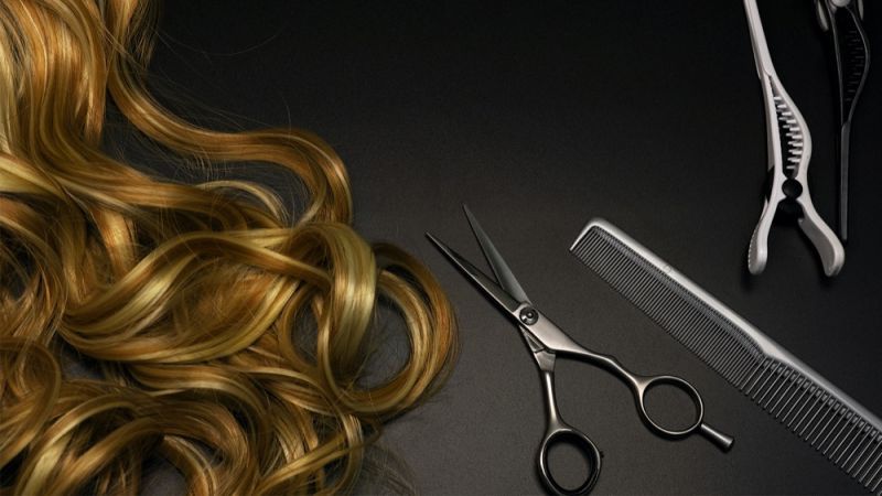 Φωτογραφία από Γιατί να βάλω hair extensions;